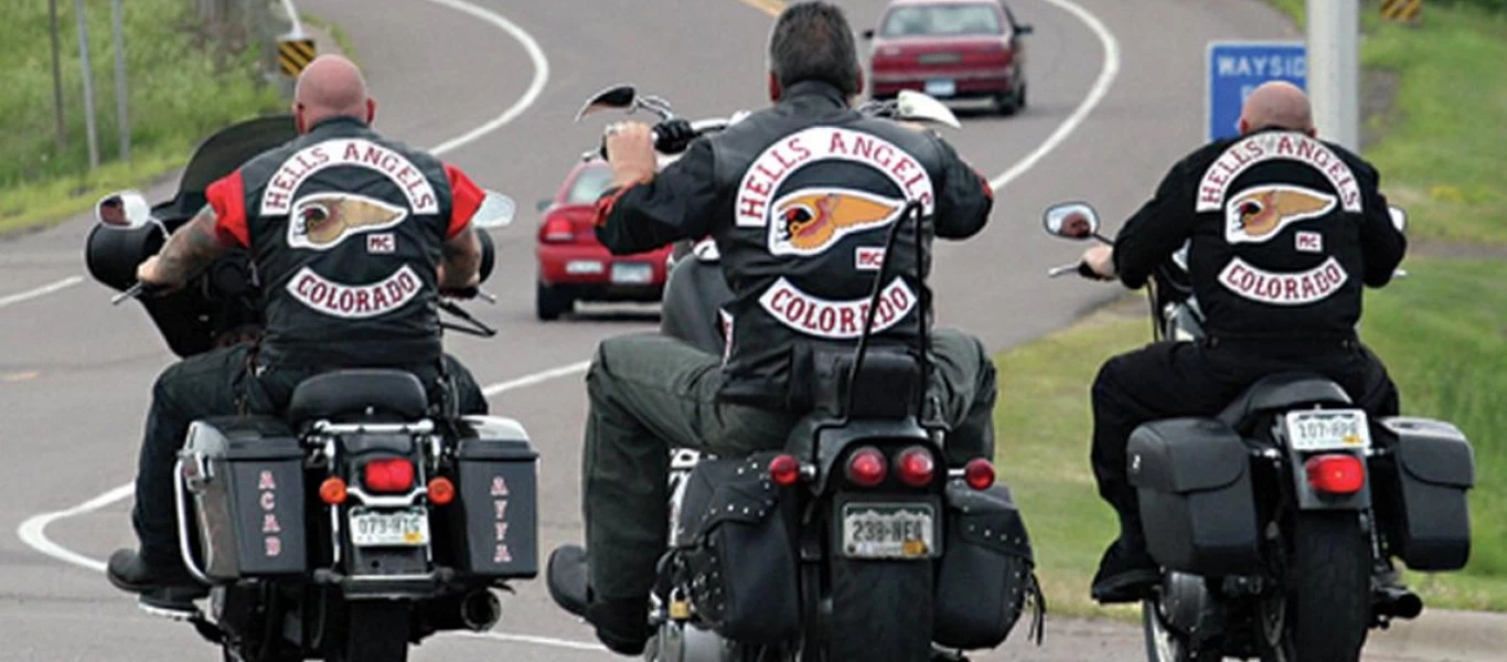 Γερμανία: Κλαμπ μοτοσικλετιστών έριξε βαν στο πλήθος και επιτέθηκε με μαχαίρι - Τρεις τραυματίες